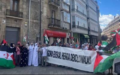 "Euskal Herri dekoloniala" aldarrikatu dute Gasteizen, Elkano Egunean