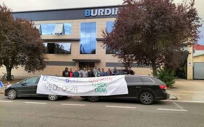 Astero hiru greba egun egingo dituzte Burdinberrin