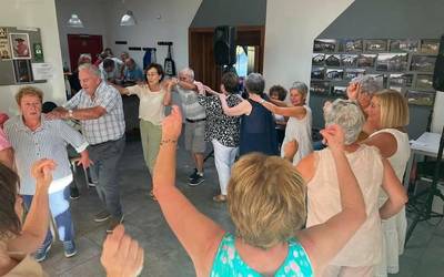 Arantzazuko auzotarrek inoiz baino gogo gehiagorekin heldu diete jaiei