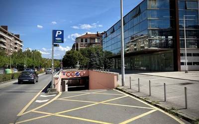 Urritik aurrera Landako Guneko aparkalekua 24 orduz erabilgarri egotea gura du udalak
