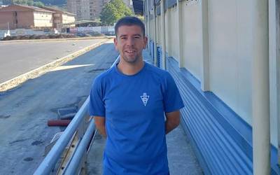 Iker Ruiz de Larramendi: "Abantaila da zelai berean entrenatu eta jokatzea"