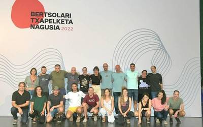 Bost nafar ariko dira Bertsolari Txapelketa Nagusian