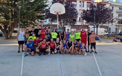 Emakumeak ere Streetballera animatu ziren