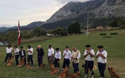 Angel Varona eta 'Jai' txakurra garaile Axpen, Euskal Herriko Ardi Txakurren Txapelketan