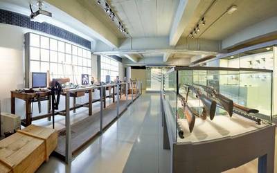 Eibarko armagintza museora joango dira Alaiak erretiratuen elkartekoak