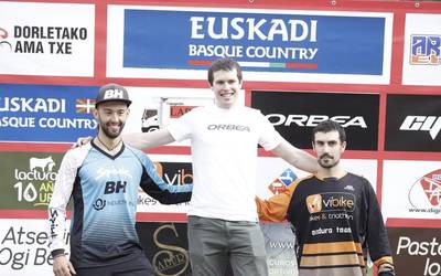 Markel Uriarte eta Adiran Jurado aretxabaletarrak nabarmendu dira Arrasate enduro lasterketan