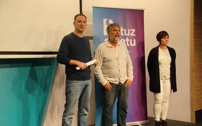 ELA, LAB eta Kontseiluak bederatzi proposamen aurkeztu dizkiote administrazio publikoaren euskalduntzearen dekretuari