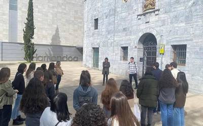 Lesakako Turismo Bulegoak 1.269 bisitari hartu ditu udako denboraldian
