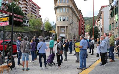 Ezer aldatu ez dela salatuz berrekin die mobilizazioei 24/7 plataformak