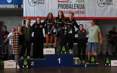 Jon Larrañaga, Nerea Arruti eta Lur Errekondo Gipuzkoako txapeldunak