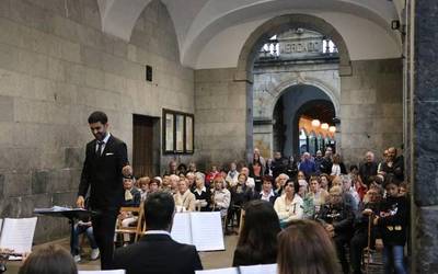 Emanaldi goxoa eskaini du Udal Musika Bandak Kontzejupean