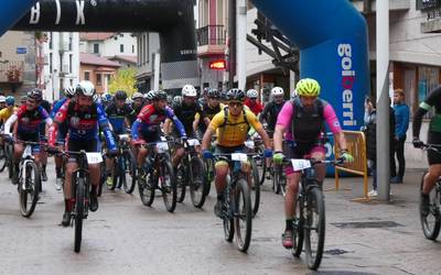 Lokatza eta giro ederra Xendapedalak mendi bizikleta martxan