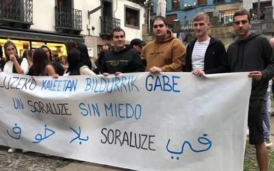 Ehunka lagunek aldarrikatu dute Soraluzen Beldur Barik bizi nahi dutela