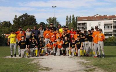 OBBko gaztetxoen taldeak Angeluko beisbol topaketan parte hartu du