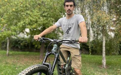 Iker Senar: "Enduroko jaitsieren adrenalina dut gustuko"