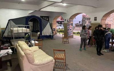 [ARGAZKIAK] Udaletxe azpian kanpamendua muntatu dute Atxondo Harrera Herrikoek