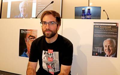 Haritz Azurmendi: “Normala izatea bera ere justifikarazi egiten digute euskaldunoi”
