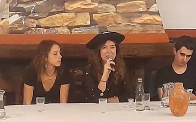 Sarai Roblesek jantzi du X. Izeta Sariketako txapela