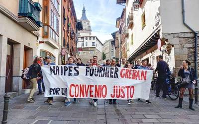 Fournierreko langileek Gasteizko erdigunera eraman dute protesta
