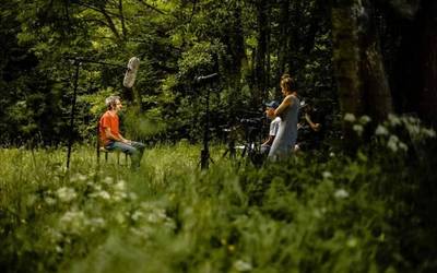 'Mendian hil, hirian hil' dokumentalaren emanaldia ostiralean Goizuetan