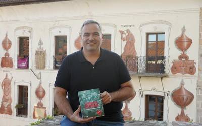 'Isildutako eskuak' liburua aurkeztuko du Jon Abrilek asteazkenean Arizkunen