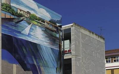 Iruña Okako Udala salatu du arkitektoen elkargoak mural bategatik