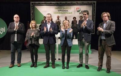 EAJren Gipuzko Buru Batzarrak Aldundirako hautagaiak aurkeztu dizkie alderdikideei