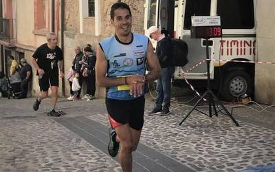 Podiumera igota itzuli da Jon Lozano Trail lasterketetara