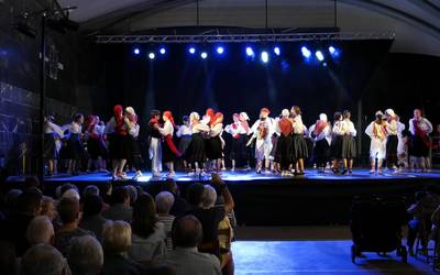 Dantza jaialdia Aurtzakarekin