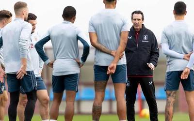 Euskal hiztunak gure mugetatik kanpo badaudela ahazten dugu