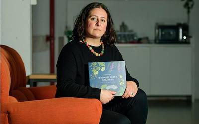 'Sendabelarrek dakitena' liburua aurkeztuko du Garbiñe Larreak ostiralean, Salatxo aretoan