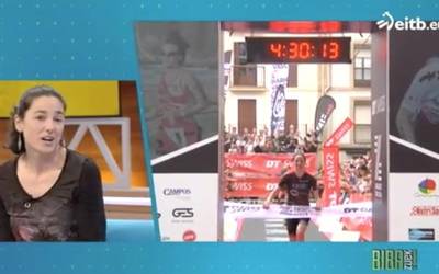 'Biba zuek' telebista saioan izan da Helene Alberdi triatleta