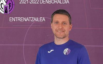 Cristian Matiasek Mondrako entrenatzaile izateari utzi dio