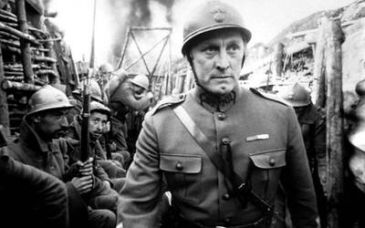 'Paths of Glory' Stanley Kubrick aztertzeko aitzakia perfektua