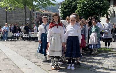 Sanandresetan, musika eta dantza kalean zehar