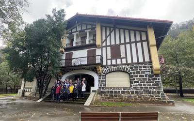 Mendizaletasunaren museoa, Tolosako alderdi guztiek babestuta