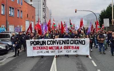 Metaleko sektoreko ehunka langile mobilizatu dira gaur Erandion