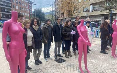Dendari txikien sare erraldoia, beharrezko produktu eta zerbitzu guztiak bertan eskaintzeko