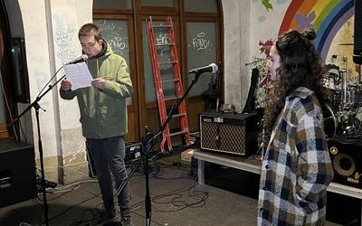 Ixotu euskara taldea aurkeztu du Aretxabaletako Gazte Mugimenduak