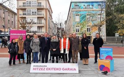 Euskaraldiko rolak gizarteratzen jarraitzeko deia egin dute