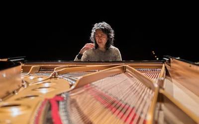Autobusa jarriko dute Mahler Chamber Orchestraren eta Mitsuko Uchida pianistaren Kursaaleko kontzertura joateko