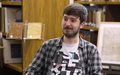 Iñigo Antsorregik bere eleberriaz hitz egin du 'Artefaktua' saioan