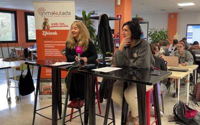 Pertsona zaintzaileei zuzendutako prestakuntza proiektua aurkeztu dute