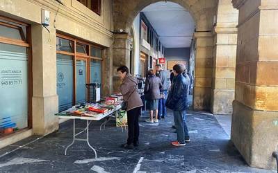 Berreskuratutako liburu eta diskoen azoka Azkoitian da