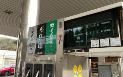 Gasolinaren eta dieselaren prezioak gora, Espainiako Gobernuaren deskontua amaitu ondoren