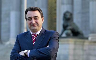 Aitor Esteban Espainiako Kongresuko EAJren bozeramailearekin solasaldia, astelehenean