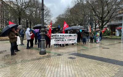 Osasun garraiorako enpresa publikoa sortzeko urrats "erabakigarriak" eskatu dituzte