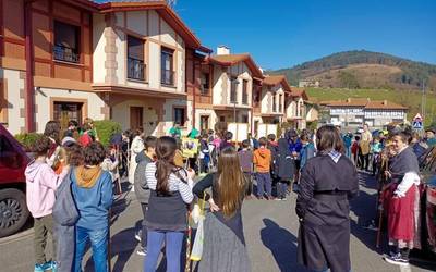 Eguen Zuri ospatu dute gaur