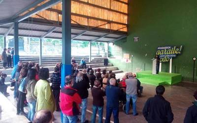 Lanean jarraitzeko prest