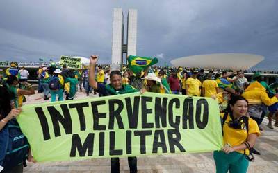 Brasildar gisa hemen uzten dut nire gaitzespena muturreko taldeen indarkeriazko ekintzei